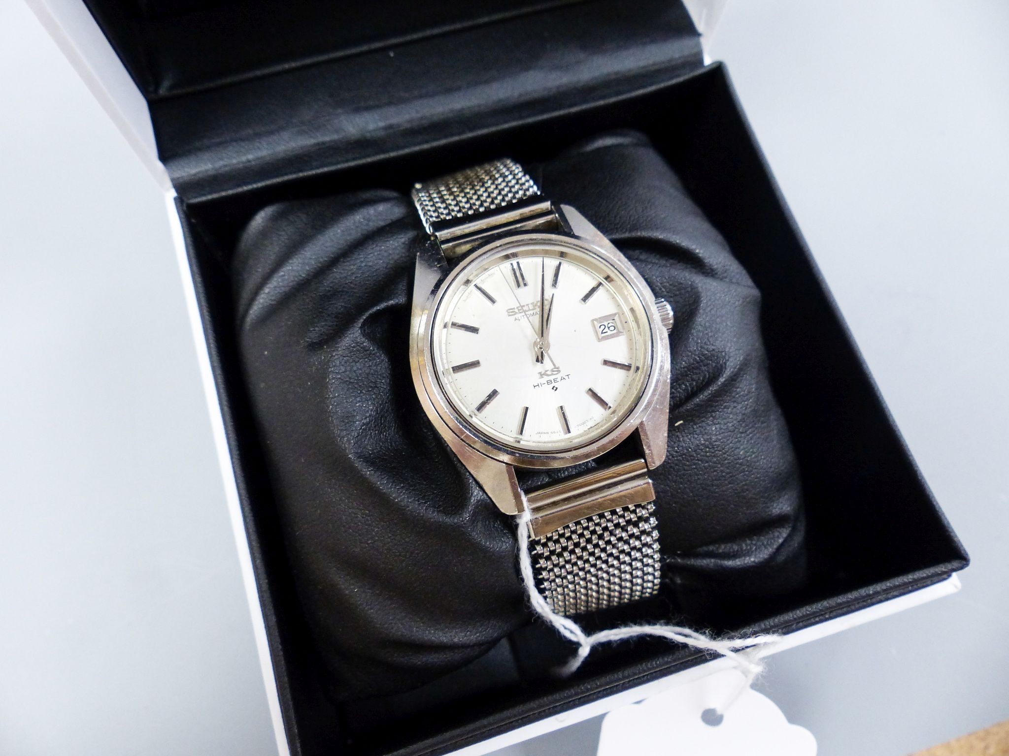 A gentleman's 1970's stainless steel King Seiko Hi-Beat chronometer automatic wrist watch, on associated strap, model 5625 7000, with date aperture, case diameter 36mm, with box.